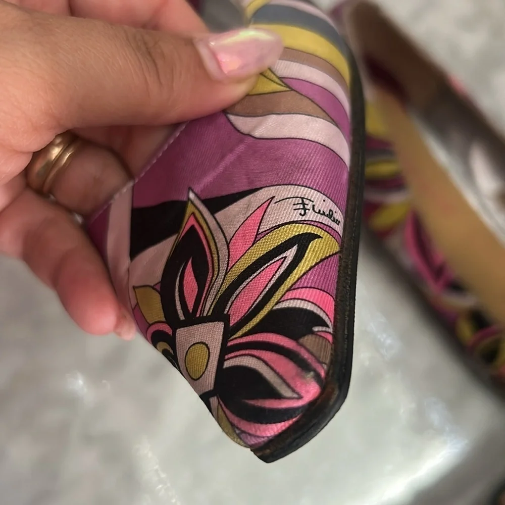Emilio Pucci vibrant flats